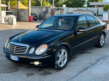 Mercedes-Benz E320 cdi evo v6 7Gtronic unicopro
