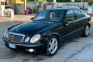 Mercedes-Benz E320 cdi evo v6 7Gtronic unicopro