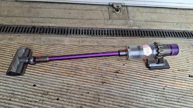 Aspirapolvere Dyson V11