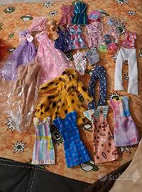 abiti, scarpe e altro per barbie e simili