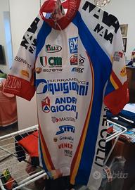 MAGLIA E PANTALONCINO 