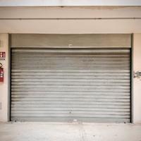 Box auto 40 mq - altezza 2,70 m - serranda 4,50 m