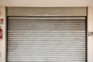 Box auto 40 mq - altezza 2,70 m - serranda 4,50 m