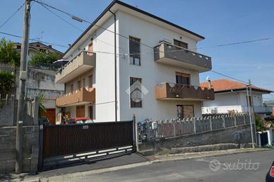 Quadrilocale con giardino