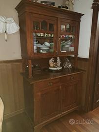 Credenza antica