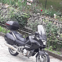 Honda deauville 700