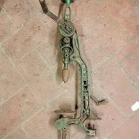 Trapano a manovella da banco antico RECORD ghisa