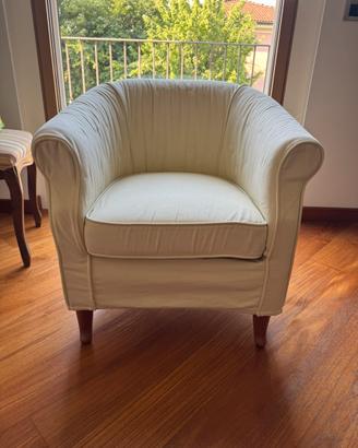 Poltroncina bianca