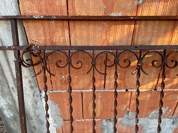 Balcone in ferro antici