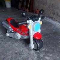moto Ducati cavalcabile