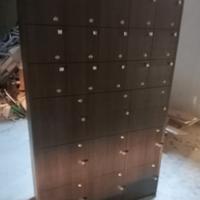 Cassettiera per ufficio / palestra portaoggetti 