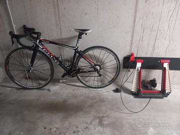 bici da corsa Giant tcr con rullo elite