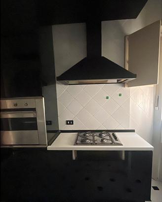 Cucina Biancae Nera Lucida