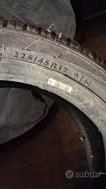 Vend 4 cerchi e gomme piu 2 gomme