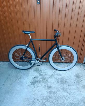 Bici scatto fisso
