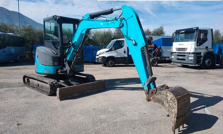 Miniescavatore usato HITACHI AIRMAN AX38U-5