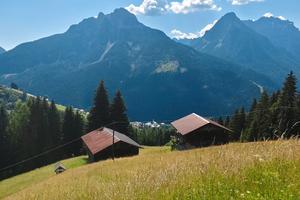 Montagna Settembre vacanze scacciacrisi ValComelic