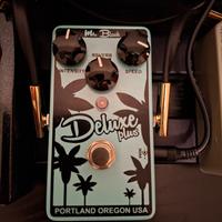 Mr black deluxe riverbero tremolo