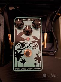 Mr black deluxe riverbero tremolo