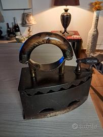 antico ferro da stiro