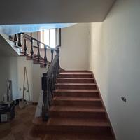 Scala in marmo rosso Venezia con balaustra in