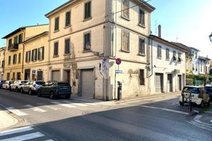 PALAZZINA A PRATO