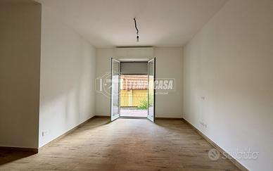 Appartamento di 3 vani e accessori con posto auto,