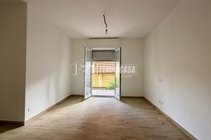 Appartamento di 3 vani e accessori con posto auto,