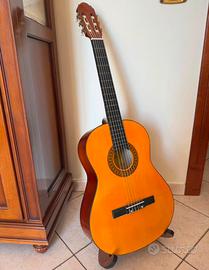 Chitarra Classica Clash 4/4 + Supporto incluso