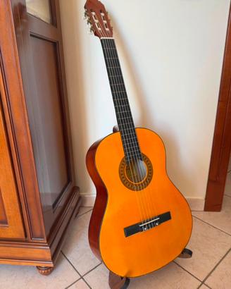 Chitarra Classica Clash 4/4 + Supporto incluso