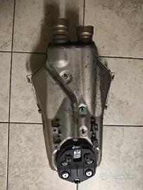 terminale  per  749 999