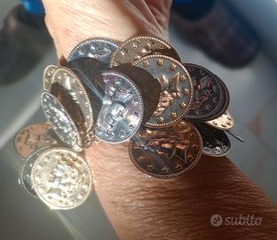 bracciale con ciondoli medaglie 