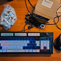 Tastiera meccanica Cooler Master e mouse Razer