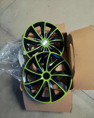 4 copricerchi auto 15 pollici NUOVI