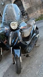 PiaggioBeverly 125 