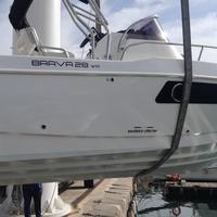 BARCA MINGOLLA BRAVA WA28 CON HONDA MARINE BF250D