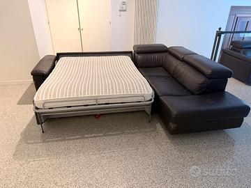 Solo angolare 250 € Set di divani in vera pelle
