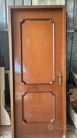 Porta in legno pregiato per interni/esterni