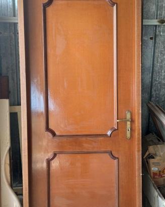 Porta in legno pregiato per interni/esterni