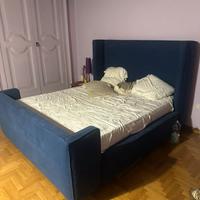 Letto matrimoniale blu con materasso incluso