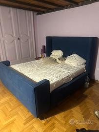 Letto matrimoniale blu con materasso incluso