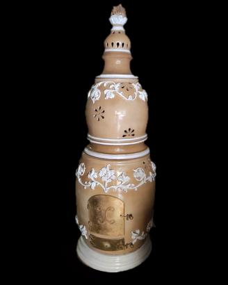 Stufa a legna in maiolica