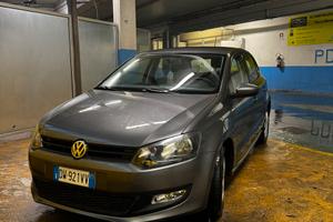 VW Polo 5a serie - Benz. 118000 km NEOPATENTATI