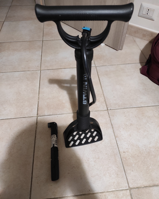 Pompa gonfiatore per bicicletta