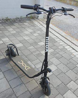 Monopattino elettrico Nilox Doc Ten