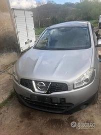 Nissan qashqai +2 anno 2012 perfetta per ricambi