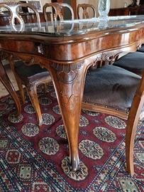 Sala da pranzo di pregio stile "Chippendale"