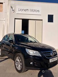 Volkswagen Tiguan 2.0 TDI DPF 4MOTION DSG Sport & 