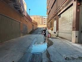 Via e. bernabei, ampio deposito/cantina