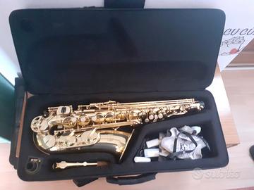 Sax contralto in ottone 